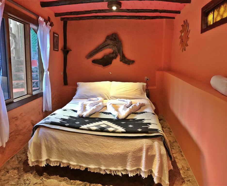 פורטו איורה Lonesome George Ecolodge מראה חיצוני תמונה