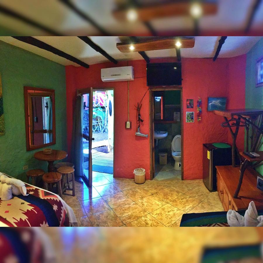 פורטו איורה Lonesome George Ecolodge מראה חיצוני תמונה